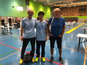 Antonio Arce, Darío Arce y Willem Broekman, representantes del club de ajedrez Balcón de Europa